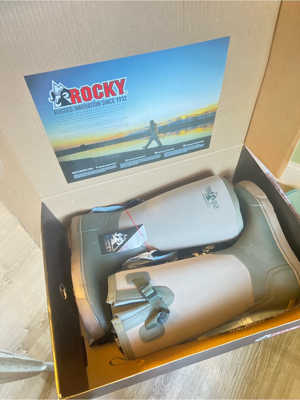 Rocky Unisex Rubber Boots in Dusty Brown and Olive Green